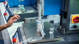 灵科超声波焊接：底盘护板焊接的革新力量