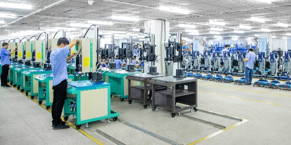 灵科超声波塑焊机装配