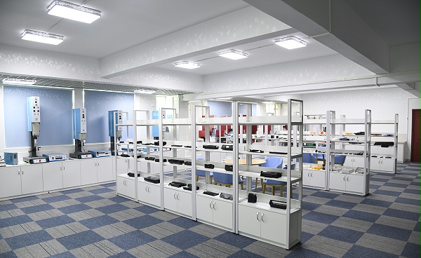 灵科超声波焊接样品间