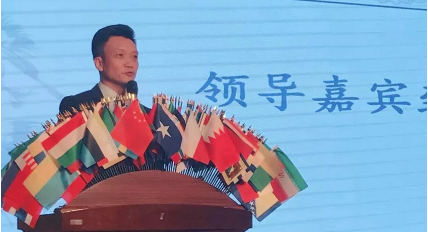 容闳慈善晚宴义工 容闳慈善晚宴义工
