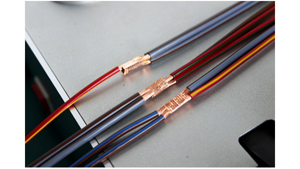 <i style='color:red'>超声波金属焊接</i>机：高效、精密的金属连接技术