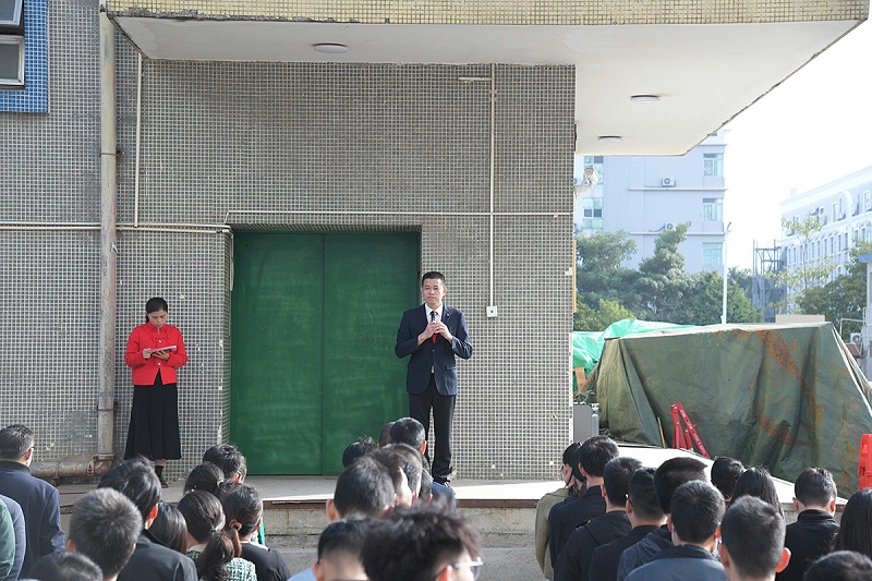王总 王总