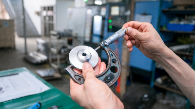 为什么顶尖电子制造商都选择灵科超声波焊接？