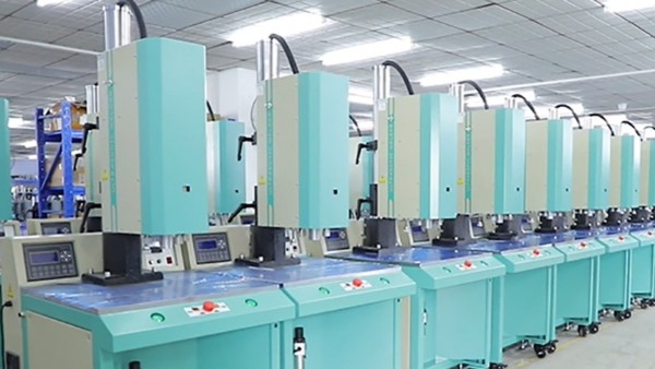 灵科超声波焊接机助力自动化流水线的高效生产（二）