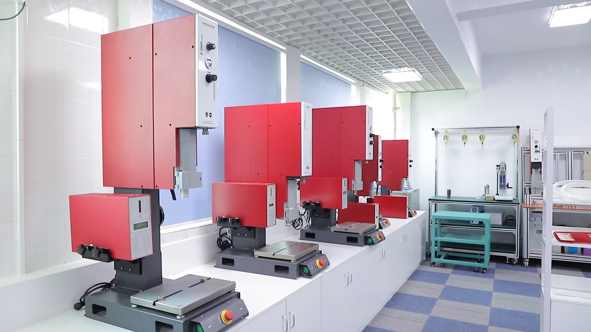 <i style='color:red'>超声波焊接电源线卡扣</i>的革新优势，让连接更安全可靠