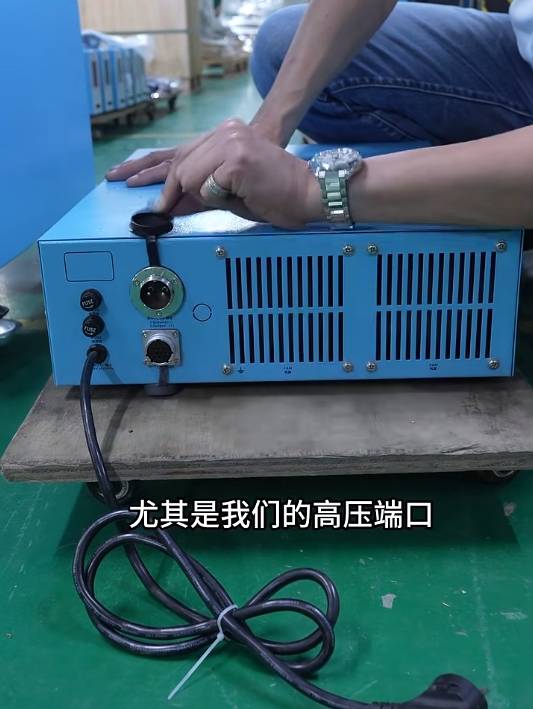 2高压端口 2高压端口